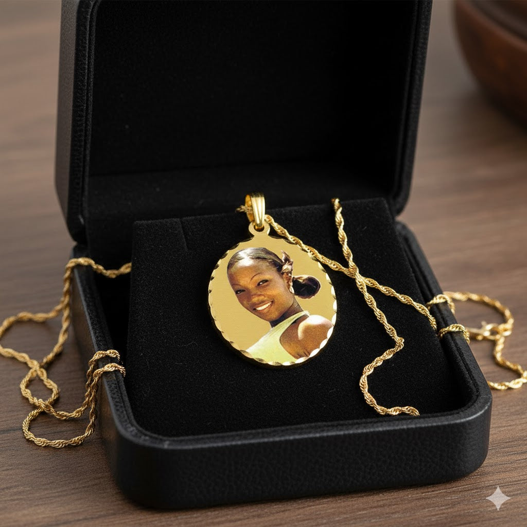 Oval Picture Pendant with Diamond Cut Edge - Personalized Custom Jewelry with Your Pictures | Sterling Silver