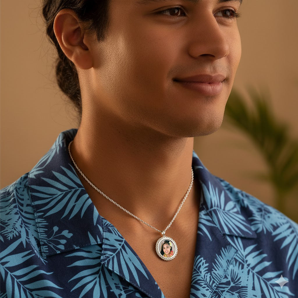 Round Shape Picture Pendant with Glass in a Rope Design Frame in Sterling Silver or Solid 14k Gold