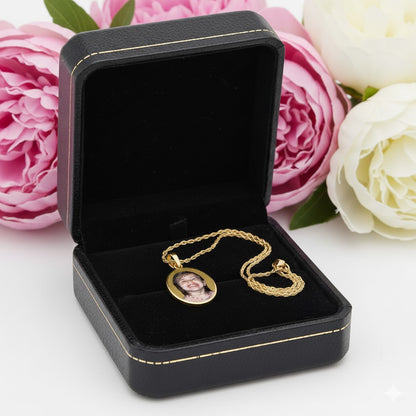 Oval Picture Pendant with Diamond Cut Edge - Personalized Custom Jewelry with Your Pictures | Sterling Silver