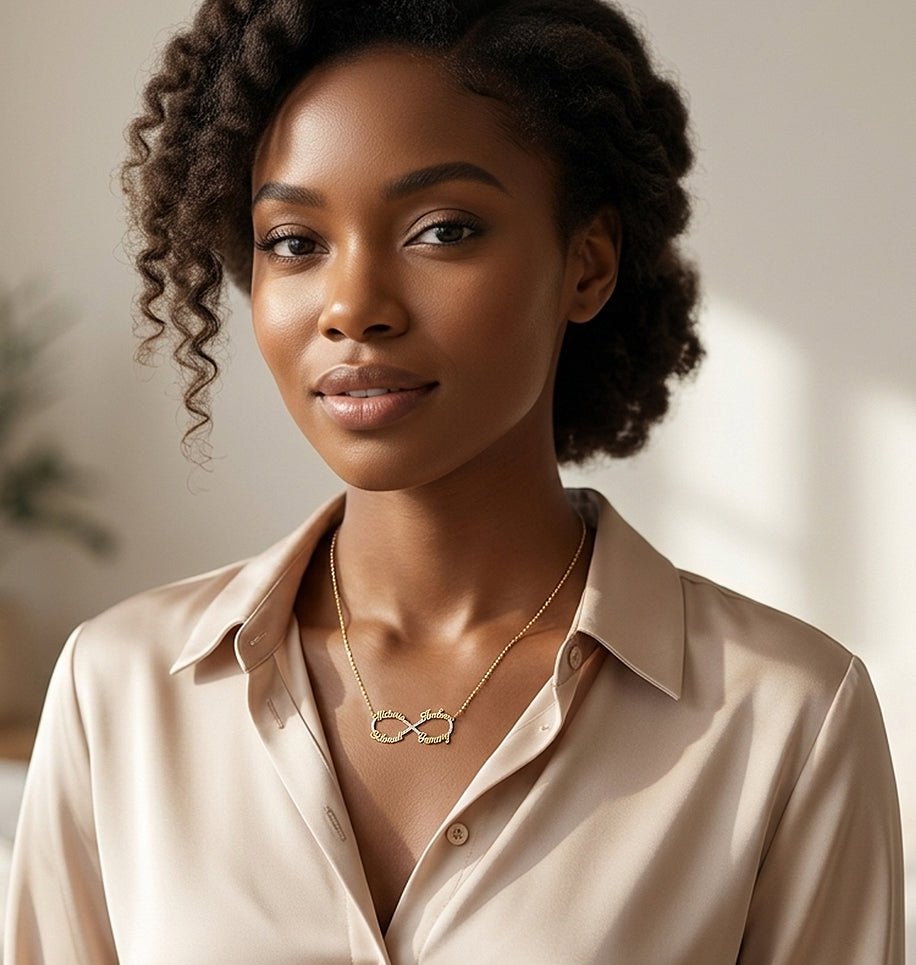 Four Name Infinity Necklace in 14K Gold and 0.25ct of Diamonds | Personalize with the Names of your Choice!