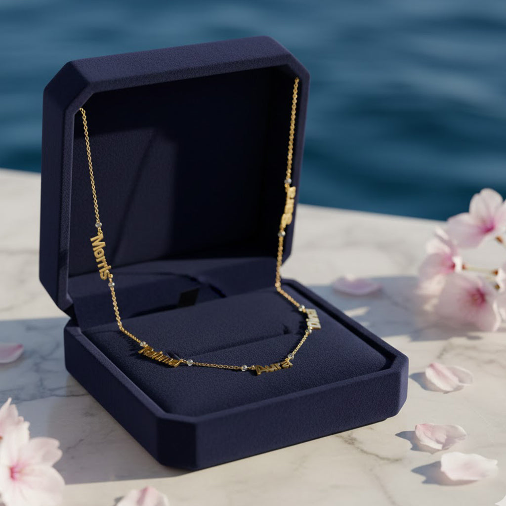 Multi-Name Necklace in 14K Gold with Diamond Accents