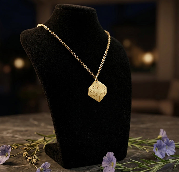 XOXO Dice Charm Pendant in 14K Gold | Engravable