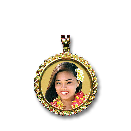 14K Gold Round Shape Picture Pendant with Glass in a Rope Design Frame